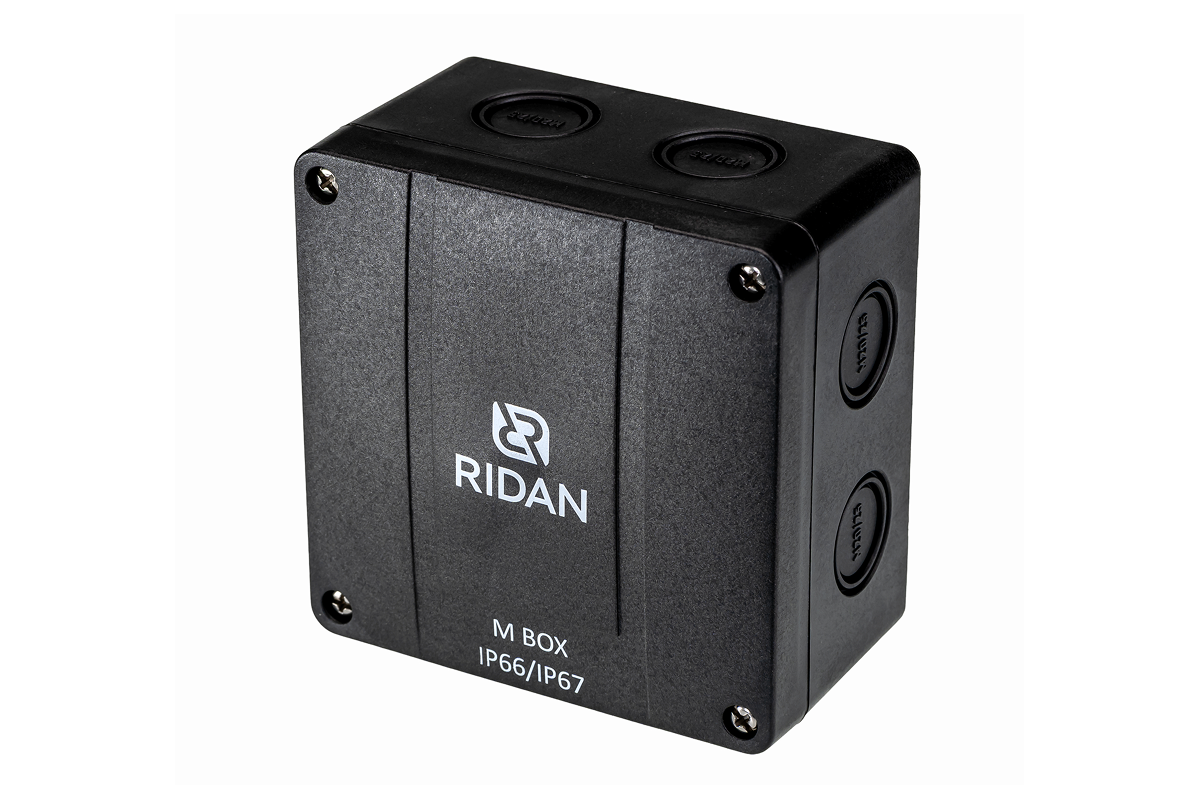21RT0929R — Коробка распределительная Ridan M BOX (короб), 110х110х67 мм, IP66/IP67, черная